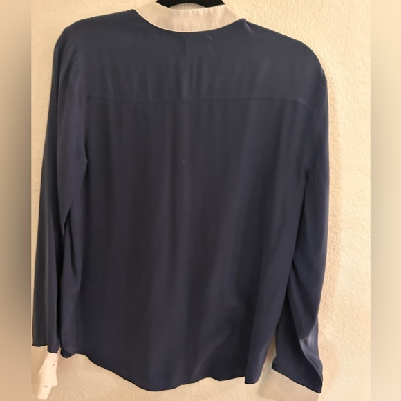 Frame Button Blouse - Picture 4 of 4